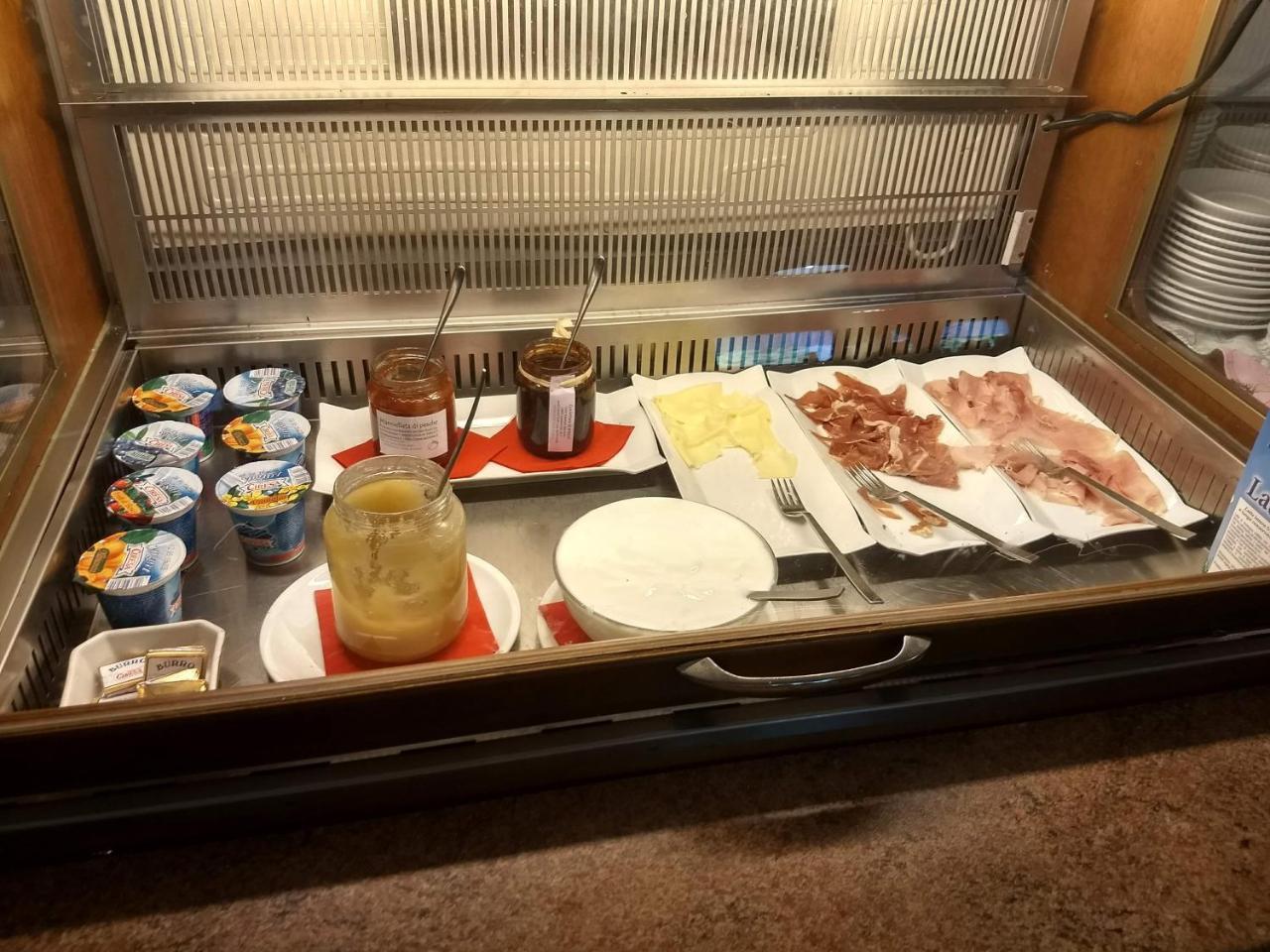 Hotel Ristorante Sassi Rossi 타세노 외부 사진